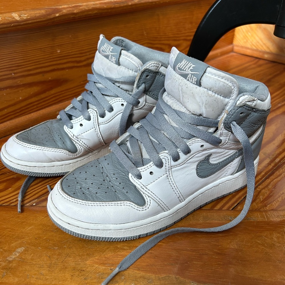 Air Jordan 1 Retro High OG "Stealth”